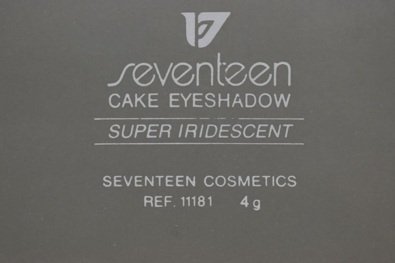 SEVENTEEN 17 COSMETICS CAKE EYESHADOW SUPER IRIDESCENT (No 11 - VELVET WHITE) / Συμπαγής  Σκιά Ματιών, Σούπερ Ιριδίζουσα -  (COLLECTION 11) -  Σε Απόχρωση (Απαλό Λευκό) 4 g.
