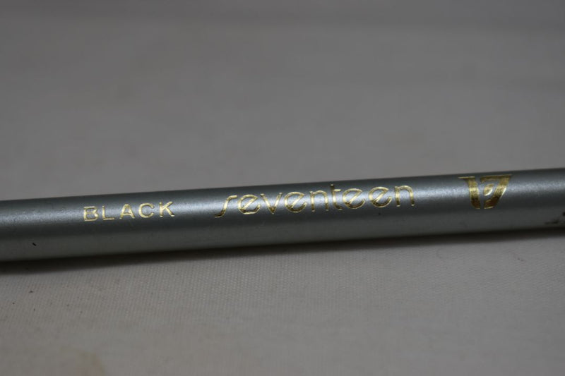 SEVENTEEN 17 COSMETICS EYEBROW PENCIL DOUBLE SIZE (LARGE) / Μολύβι για τα Φρύδια, Διπλάσιου Μεγέθους, σε Απόχρωση (BLACK - ΜΑΥΡΟ).