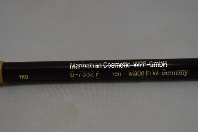 MANHATTAN COSMETICS - AUGENBRAUENSTIFT - EYEBROW PENCIL / Μολύβι Ψιλό για τα Φρύδια σε Απόχρωση (Νο 12 - Καφέ).