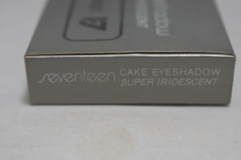 SEVENTEEN 17 COSMETICS CAKE EYESHADOW SUPER IRIDESCENT (No 11 - VELVET WHITE) / Συμπαγής  Σκιά Ματιών, Σούπερ Ιριδίζουσα -  (COLLECTION 11) -  Σε Απόχρωση (Απαλό Λευκό) 4 g.