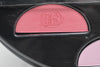 FASHION BAZAAR  KIT MAKE-UP 2 EYE SHADOW (13-HOT BROWN + 14-FALL PLUM) + 2 LUMINOUS BLUSH (07-PURPLE BERRY + 08-PINK PERLAIT / 2 ΣΚΙΕΣ ΜΑΤΙΩΝ Σε απόχρωση (Καυτό Καφέ + Φθινοπωρινό Δαμασκηνί) 6 g + 2 ΦΩΤΕΙΝΑ ΡΟΥΖ (Μωβ Μούρου + Ροζ Περλέ) 8 g - Tester.