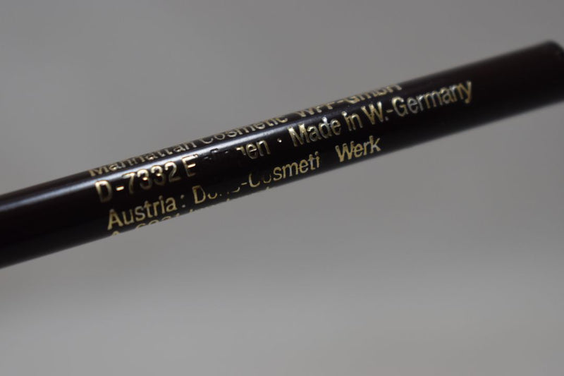 MANHATTAN COSMETICS - AUGENBRAUENSTIFT - EYEBROW PENCIL / Μολύβι Ψιλό για τα Φρύδια σε Απόχρωση (Νο 12 - Καφέ).