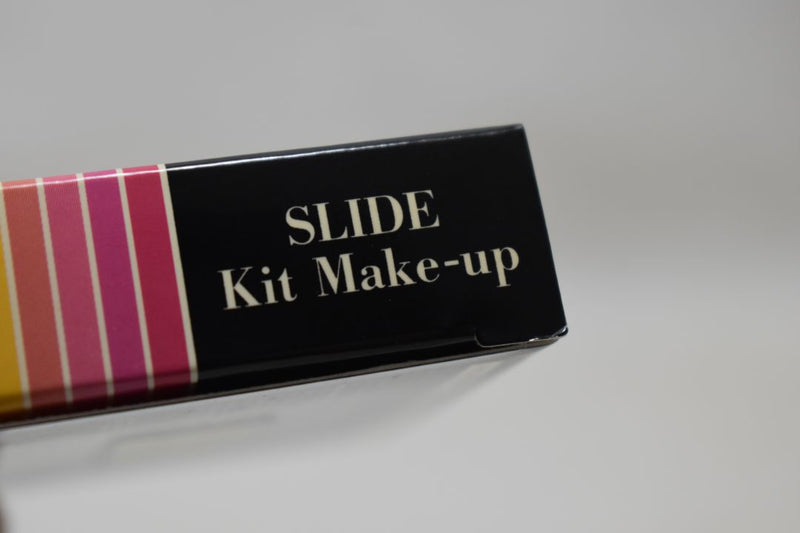 FASHION BAZAAR SLIDE KIT MAKE-UP (0135) 5 EYE SHADOW SATIN + 1 BLUSH + 1 INDIAN EART + 1 COMPACT LIP POWDER / 5 ΣΚΙΕΣ ΜΑΤΙΩΝ ΣΑΤΙΝΕ 3,5 g + 1 ΡΟΥΖ 1,7 g + 1 ΠΟΥΔΡΑ ΙΝΔΙΚΗΣ ΓΗΣ 1,7 g + 1 ΣΥΜΠΙΕΣΜΕΝΗ ΠΟΥΔΡΑ ΧΕΙΛΙΩΝ 1,7 g.