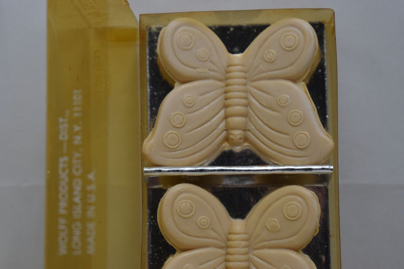 WOLFF GIFT BOX (COUNTRY FAIR) SOAP BUTTERFLY SCENTED COLOR BEIGE 4 PCS (VERSION 1981) / Συσκευασία Δώρου (Υπαίθρια Γιορτή) από Αρωματισμένα Σαπούνια - 4 Τεμάχια - σε σχήμα Πεταλούδας, Χρώματος Μπεζ, 137 gr 4.5 OZ.