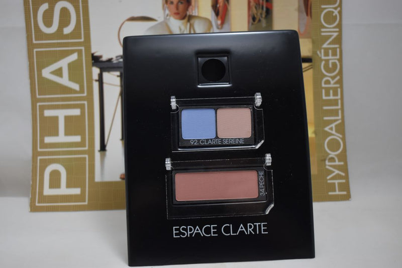 PHAS HYPOALLERGĖNIQUE KIT MAKE-UP DUO OMBRE À PAUPIÈRES LUMIERE + MONO BLUSH / ΥΠΟΑΛΛΕΡΓΙΚΑ ΔΙΠΛΗ ΣΚΙΑ ΜΑΤΙΩΝ σε Απόχρωση (CLARTE / SEREINE - Γαλάζιο / Σομόν) + ΡΟΥΖ σε Απόχρωση (PECHE - Ροδακινί) - Tester - Χωρίς κουτί.