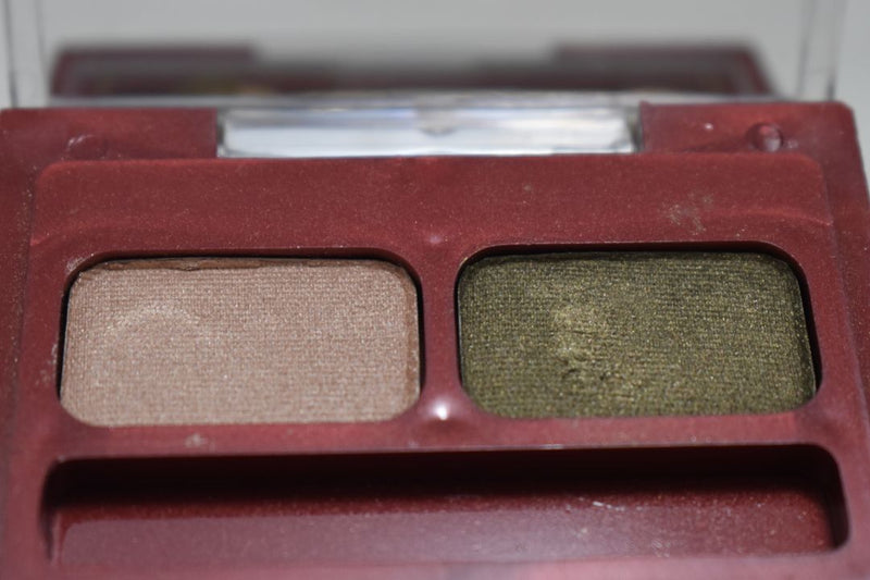SEVENTEEN 17 COSMETICS CAKE EYE SHADOW DUO (No 8 PETAL ROSE - MOSS GREEN) / Συμπαγής Διπλή Σκιά Ματιών -  (COLLECTION 8) -  Σε Απόχρωση (Ροζ - Βαθύ Πράσινο) 4 g.