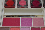 JUNIOR FASHION  KIT MAKE-UP  (1831) 12 EYE SHADOW + 9 BLUSHES  + 4 LIP- GLOSS + 1 EYE PENCIL COLOR BLACK / Σετ Μακιγιάζ 12 (Σκιές Ματιών) + 9 (Ρουζ) + 4 (Γυαλιστικό για τα Χείλη) + 1 Μολύβι Ματιών Χρώματος Μαύρου NET WT 3.14 OZ.