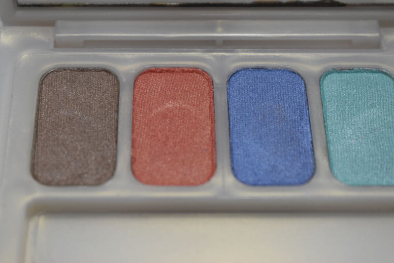 SEVENTEEN 17 COSMETICS CAKE EYESHADOW SUPER IRIDESCENT (PALETTE No 55 -  SPLASH COLORS) / Συμπαγής Τετραπλή Σκιά Ματιών, Σούπερ Ιριδίζουσα -  (COLLECTION 55) -  Σε Απόχρωση (Μπεζ - Κοραλλί - Γαλάζιο - Πράσινο) 8 g.