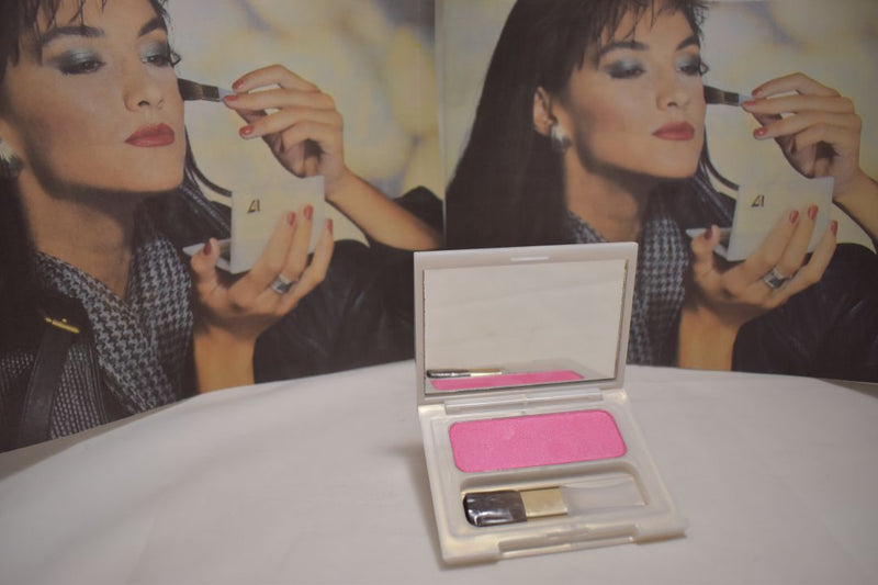SEVENTEEN 17 COSMETICS BEAUTY COLOR / BLUSHER / FARD A JOUES / SUPER IRIDESCENT (No 18 VINGA) /  Ρουζ, Σούπερ Ιριδίζον -  (COLLECTION 18) -  Σε Απόχρωση (Ανοικτό Φούξια) 7 g.