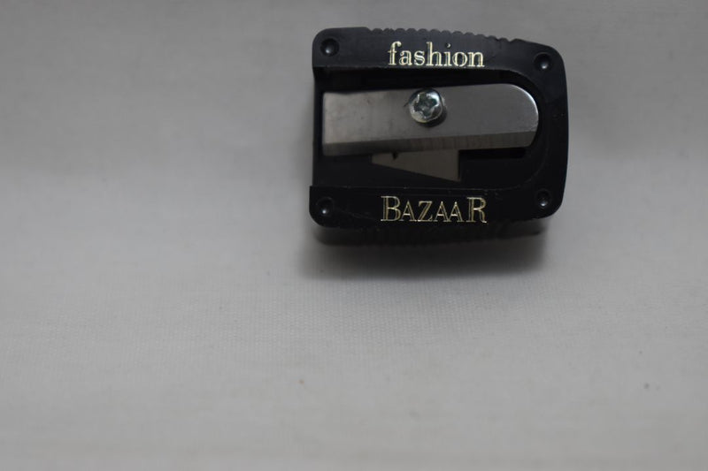 FASHION BAZAAR EYE PENCIL + PENCIL SHARPENER / Μολύβι Ματιών + Ξύστρα Μολυβιών, σε Απόχρωση (ELECTRIC BLUE - ΜΠΛΕ ΕΛΕΚΤΡΙΚ) 1.6 g.