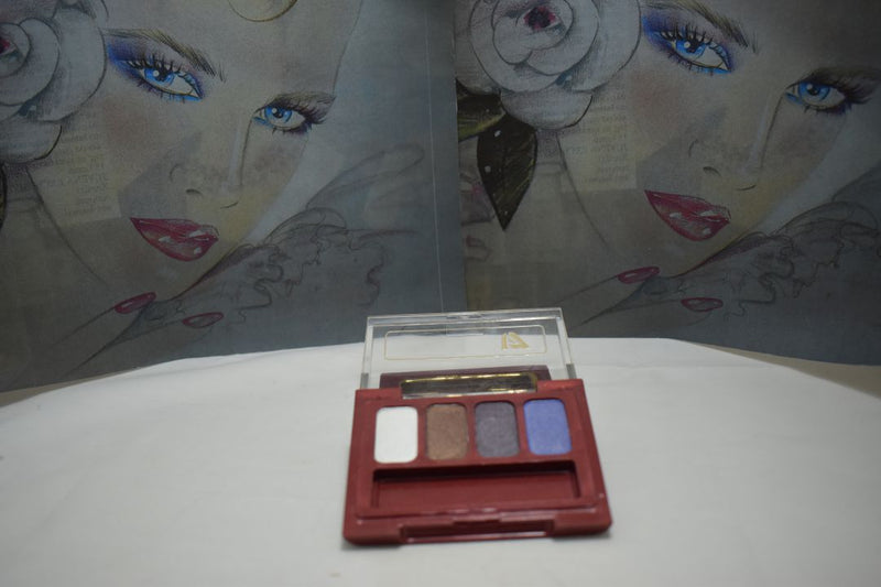 SEVENTEEN 17 COSMETICS CAKE EYE SHADOW 4 COLOUR SET   (PALETTES No 01 -  PLUMS) / Συμπαγής Τετραπλή Σκιά Ματιών -  (COLLECTION 01) -  Σε Απόχρωση (Εκρού - Καφέ - Πράσινο - Δαμασκηνί) 8 g.