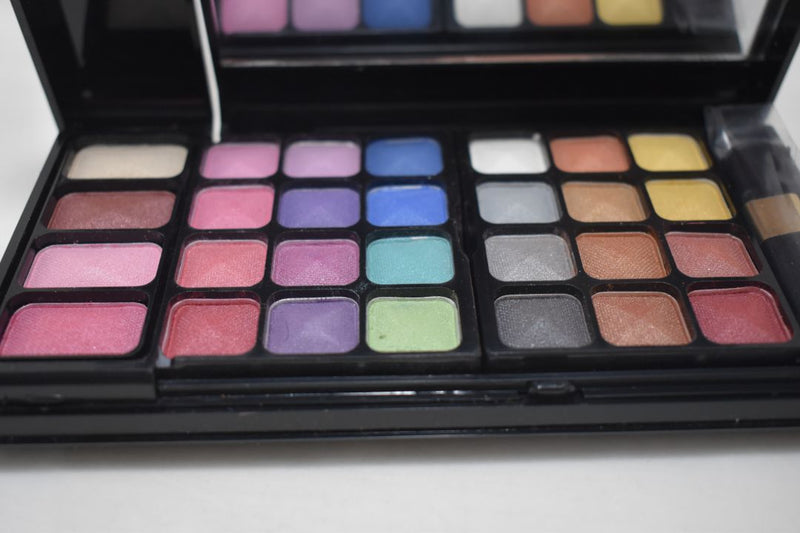 CAMEO COSMETICS KIT MAKE-UP (8607) 28 EYE SHADOWS + 4 BLUSHES / Σετ Μακιγιάζ 28 (Σκιές Ματιών) + 4 (Ρουζ)  NET WT 2.10 OZ.