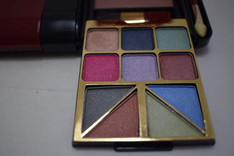 GARANTI SET / KIT MAKE-UP (326) 20 EYE SHADOWS + 2 BLUSHES + 2 LIP- GLOSS + 1 LIPSTICKS / Σετ Μακιγιάζ 20 (Σκιές Ματιών) + 2 (Ρουζ) + 2 (Γυαλιστικό για τα Χείλη) + 1 Κραγιόν NET WT 41.50 gr.