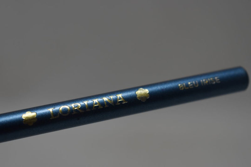 LORIANA BY PENCOS ITALY COSMETIC EYE- KOHL (KAJAL)-LIP LINERS / Μολύβι Όλα Μέσα, Απαλό και Λείο (Kajal) για τα Μάτια, για τα Φρύδια, και για τα Χείλια, σε Απόχρωση (BLEU IRISE - Μπλε Ιριδίζον).