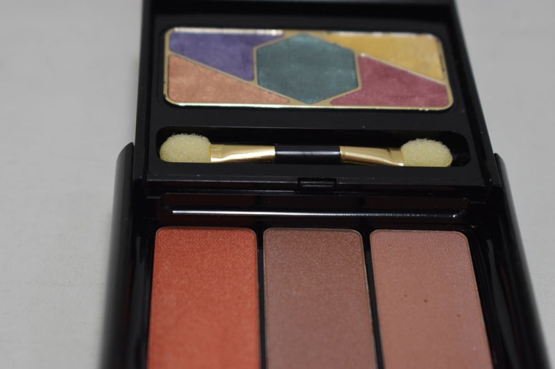 FASHION BAZAAR SLIDE KIT MAKE-UP (0035) 5 EYE SHADOW SATIN + 1 BLUSH + 1 INDIAN EART + 1 COMPACT LIP POWDER / 5 ΣΚΙΕΣ ΜΑΤΙΩΝ ΣΑΤΙΝΕ 3,5 g + 1 ΡΟΥΖ 1,7 g + 1 ΠΟΥΔΡΑ ΙΝΔΙΚΗΣ ΓΗΣ 1,7 g + 1 ΣΥΜΠΙΕΣΜΕΝΗ ΠΟΥΔΡΑ ΧΕΙΛΙΩΝ 1,7 g.