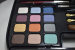 FASHION BAZAAR MAXI KIT MAKE-UP (0050) VALIGETTA / 12 EYE SHADOW + 4 BLUSH + 2 LUMINOUS FOUNDATIONS + 1 COVER CREAM + 1 KAJAL BLACK PENCIL + 1 LIP PENCIL + 3 LIPSTICKS + 2 LIP GLOSSES + 3 NAIL-ENAMELS.