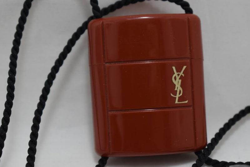 YVES SAINT LAURENT OPIUM (VERSION 1977) ORIGINAL POUR FEMME / FOR WOMEN PARFUM PENDENTIF / PENDANT SAUTOIR / LONG NECKLACE INRO 3,5 ml ⅛ FL.OZ.