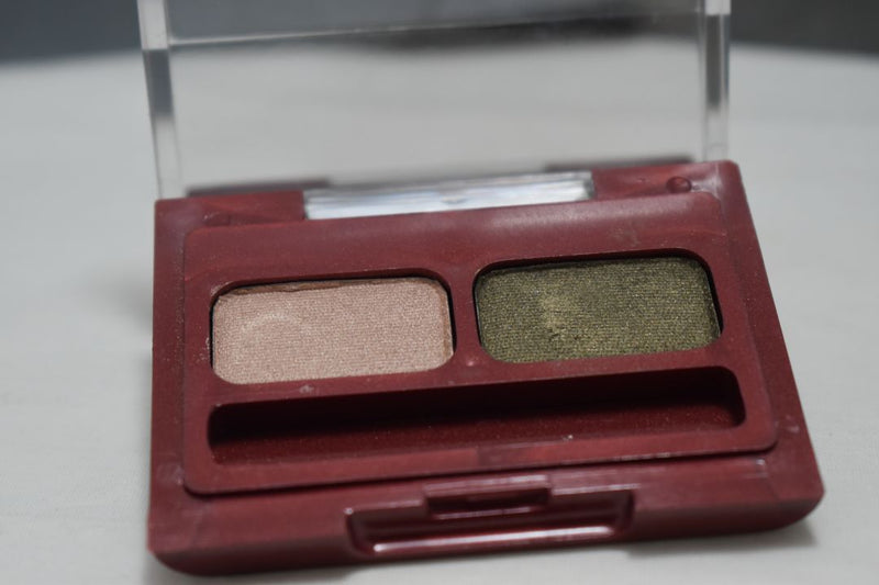 SEVENTEEN 17 COSMETICS CAKE EYE SHADOW DUO (No 8 PETAL ROSE - MOSS GREEN) / Συμπαγής Διπλή Σκιά Ματιών -  (COLLECTION 8) -  Σε Απόχρωση (Ροζ - Βαθύ Πράσινο) 4 g.