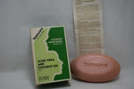 TWINCARE SOAP ALOE VERA AND COCONUT OIL FOR SKIN CARE CLEANSES MOISTURIZES NATURALLY (VERSION 1981) / Σαπούνι με Αλόη Βέρα και Λάδι Καρύδας για την Περιποίηση του Δέρματος Καθαρίζει και Ενυδατώνει Φυσικά 100 g 3.5 OZ.