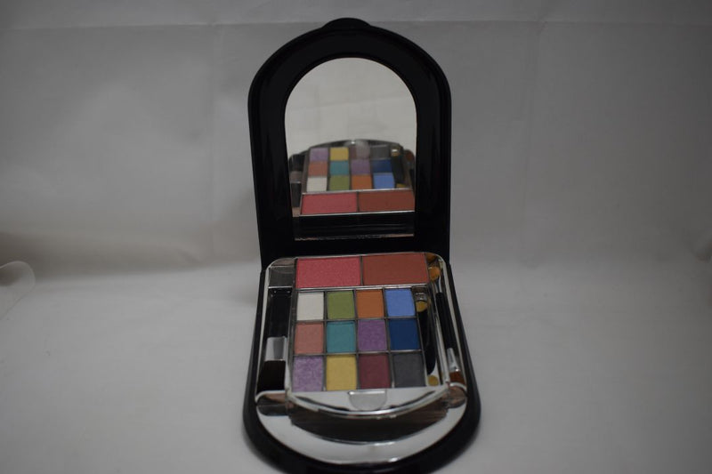 YAZ ENTERPRISES MIAMI KIT MAKE-UP (1800) 18 EYE SHADOWS + 3 BLUSHES / Σετ Μακιγιάζ 18 (Σκιές Ματιών) + 3 (Ρουζ)  NET WT 1.17 OZ.