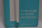 KENT 2000 ORIGINAL  TOOTHBRUSH  STRAIGHT TUFT REAL BRISTLE WHITE COLOR (VERSION 1979) A NEW ANGLE FOR DOUBLE DENTAL CARE / ΟΔΟΝΤΟΒΟΥΡΤΣΑ 2000 ΜΕ ΙΣΙΕΣ ΚΑΙ ΑΥΘΕΝΤΙΚΕΣ ΤΡΙΧΕΣ ΓΙΑ ΔΙΠΛΗ ΟΔΟΝΤΙΑΤΡΙΚΗ ΦΡΟΝΤΙΔΑ  ΧΡΩΜΑΤΟΣ ΛΕΥΚΟΥ.