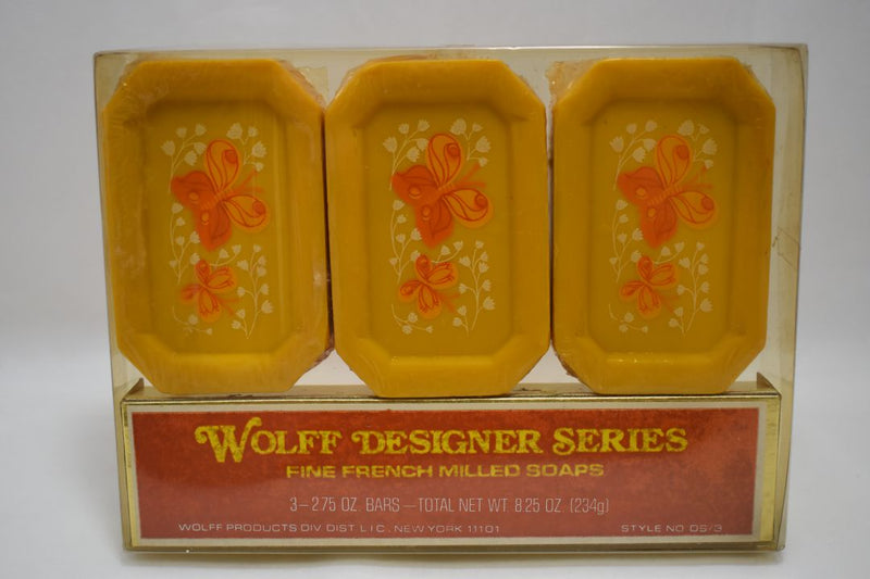 WOLFF GIFT BOX DESIGNER SERIES (COLOR YELLOW) FINE FRENCH MILLED SOAPS (VERSION 1981) / Συσκευασία Δώρου, Σχεδιαστική σειρά Χρώματος Κίτρινου, από Φίνα Αρωματισμένα και Αλεσμένα Γαλλικά σαπούνια 3 BARS 2.75 OZ. - TOTAL NET WT. 8.25 OZ (234g).