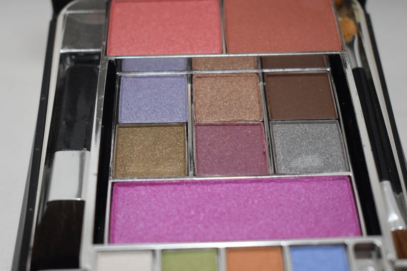 YAZ ENTERPRISES MIAMI KIT MAKE-UP (1800) 18 EYE SHADOWS + 3 BLUSHES / Σετ Μακιγιάζ 18 (Σκιές Ματιών) + 3 (Ρουζ)  NET WT 1.17 OZ.