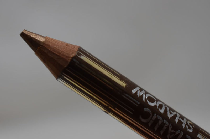 LADY MANHATTAN COSMETICS BIG METALIC SHADOW WATERPROOF / Μολύβι Χονδρό, Διπλής Δράσης,  Ματιών και Σκιάς ταυτόχρονα, Αδιάβροχο, σε Απόχρωση (No 54 - Καφέ Μεταλλικό).