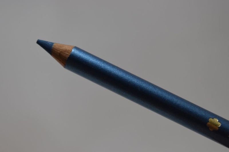 LORIANA BY PENCOS ITALY COSMETIC EYE- KOHL (KAJAL)-LIP LINERS / Μολύβι Όλα Μέσα, Απαλό και Λείο (Kajal) για τα Μάτια, για τα Φρύδια, και για τα Χείλια, σε Απόχρωση (BLEU IRISE - Μπλε Ιριδίζον).