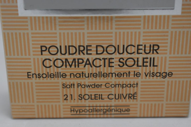 PHAS HYPOALLERGĖNIQUE POUDRE DOUCEUR COMPACTE SOLEIL / SOFT POWDER COMPACT - Συμπαγής μαλακή σκόνη, Φωτίζει φυσικά το πρόσωπο,  Υποαλλεργική, σε Απόχρωση ( SOLEIL CUIVRE - Σοκολατί του Ήλιου) 6 g.
