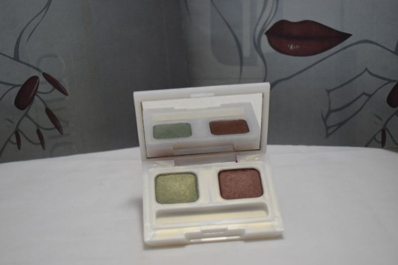 SEVENTEEN 17 COSMETICS CAKE EYESHADOW SUPER IRIDESCENT (No 24 - DUOGLEAM) / Συμπαγής Διπλή Σκιά Ματιών, Σούπερ Ιριδίζουσα -  (COLLECTION 24) -  Σε Απόχρωση (Λαδί - Καφέ) 4.5 g.