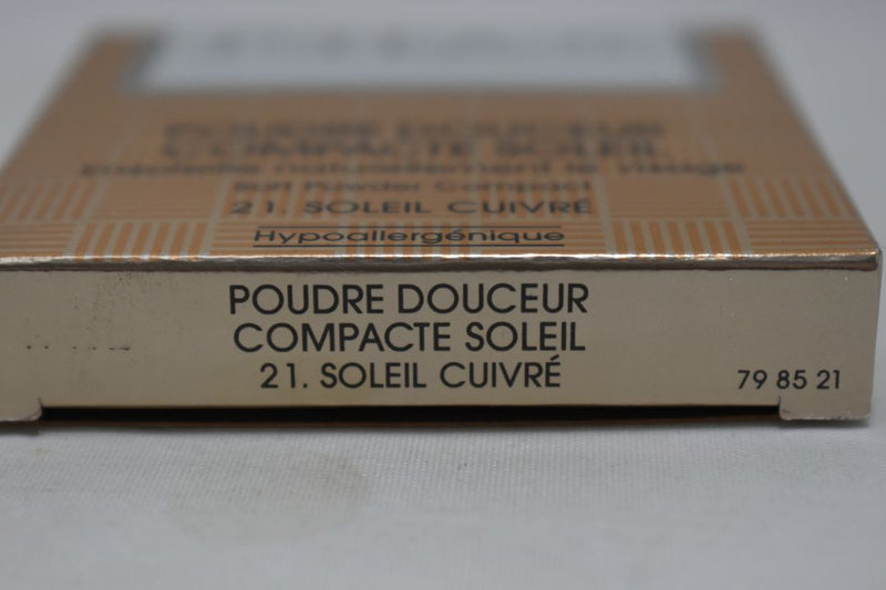 PHAS HYPOALLERGĖNIQUE POUDRE DOUCEUR COMPACTE SOLEIL / SOFT POWDER COMPACT - Συμπαγής μαλακή σκόνη, Φωτίζει φυσικά το πρόσωπο,  Υποαλλεργική, σε Απόχρωση ( SOLEIL CUIVRE - Σοκολατί του Ήλιου) 6 g.