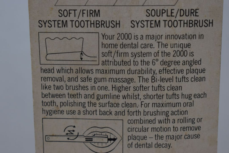 KENT 2000 NYLON ORIGINAL  TOOTHBRUSH  STRAIGHT TUFT  COLOR BLUE (VERSION 1980) A NEW ANGLE FOR DOUBLE DENTAL CARE / ΟΔΟΝΤΟΒΟΥΡΤΣΑ 2000 ΜΕ ΙΣΙΕΣ ΤΡΙΧΕΣ ΓΙΑ ΔΙΠΛΗ ΟΔΟΝΤΙΑΤΡΙΚΗ ΦΡΟΝΤΙΔΑ ΧΡΩΜΑΤΟΣ ΜΠΛΕ.