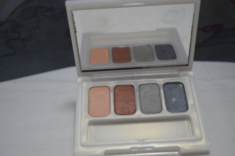 SEVENTEEN 17 COSMETICS CAKE EYESHADOW SUPER IRIDESCENT (PALETTE No 43 -  STARDUST) / Συμπαγής Τετραπλή Σκιά Ματιών, Σούπερ Ιριδίζουσα -  (COLLECTION 43) -  Σε Απόχρωση (Σομόν - Καφέ Ανοικτό - Πράσινο Παστέλ - Γκρι) 8 g.