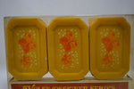 WOLFF GIFT BOX DESIGNER SERIES (COLOR YELLOW) FINE FRENCH MILLED SOAPS (VERSION 1981) / Συσκευασία Δώρου, Σχεδιαστική σειρά Χρώματος Κίτρινου, από Φίνα Αρωματισμένα και Αλεσμένα Γαλλικά σαπούνια 3 BARS 2.75 OZ. - TOTAL NET WT. 8.25 OZ (234g).