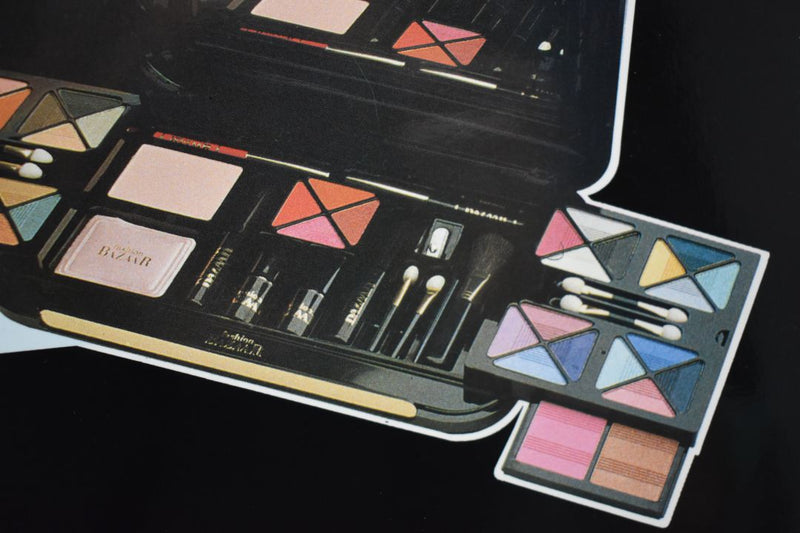 FASHION BAZAAR MELODY KIT MAKE-UP (1403-02) 32 EYE SHADOW + 3 BLUSH + 1 INDIAN EART + 1 TRANSPARENT COMPACT POWDER + 4 LIPS POWDER + 1 KAJAL BLACK PENCIL + 1 LIP PENCIL + PENCIL SHARPENER + 2 LIPSTICKS NET WT 31,18 g.