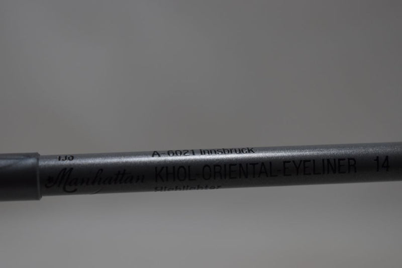 MANHATTAN COSMETICS Highlighter KHOL - ORIENTAL - EYE LINER (PENCIL) / Μολύβι Ματιών Καζάλ σε Απόχρωση (Νο 14 - Γκρι / Ασημί Μεταλλικό).
