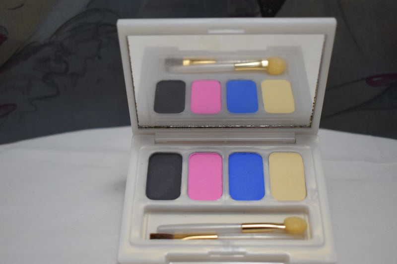SEVENTEEN COSMETICS CAKE EYESHADOW SUPER IRIDESCENT (PALETTE No 59 -  VELVET TOUCH) / Συμπαγής Τετραπλή Σκιά Ματιών, Σούπερ Ιριδίζουσα -  (COLLECTION 59) -  Σε Απόχρωση (Λαδί - Ροζ - Μπλε - Μπεζ) 8 g.