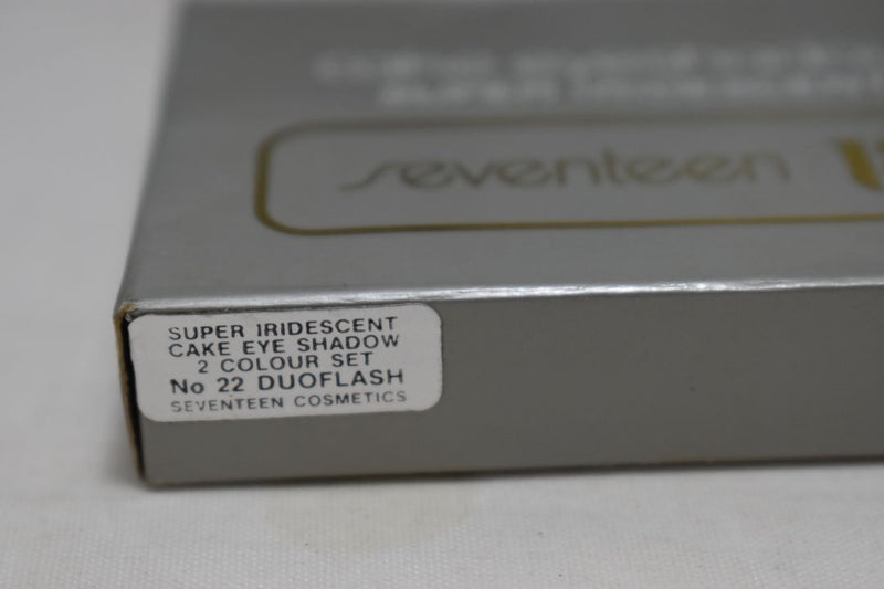 SEVENTEEN 17 COSMETICS CAKE EYESHADOW SUPER IRIDESCENT (No 22 - DUOFLASH) / Συμπαγής Διπλή Σκιά Ματιών, Σούπερ Ιριδίζουσα -  (COLLECTION 22) -  Σε Απόχρωση (Σομόν - Γκρι) 4.5 g.