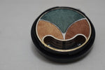 FASHION BAZAAR  FLOWERS MOSAIC TRIO EYE SHADOW (1071) / TRIO OMBRE À PAUPIÈRES / ΤΡΙΠΛΗ ΣΚΙΑ ΜΑΤΙΩΝ - Σε Απόχρωση (ΠΡΑΣΙΝΟ - ΚΑΦΕ ΑΝΟΙΚΤΟ- ΚΑΦΕ ΣΚΟΥΡΟ) 2.8 g.