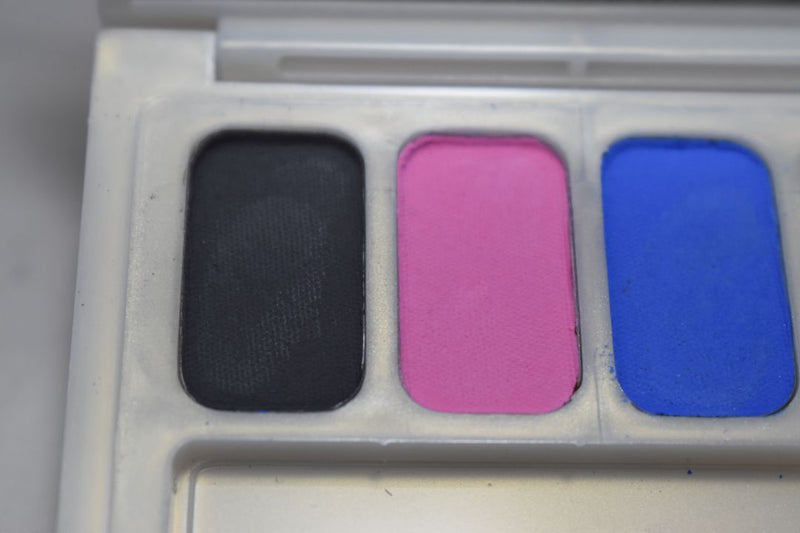 SEVENTEEN COSMETICS CAKE EYESHADOW SUPER IRIDESCENT (PALETTE No 59 -  VELVET TOUCH) / Συμπαγής Τετραπλή Σκιά Ματιών, Σούπερ Ιριδίζουσα -  (COLLECTION 59) -  Σε Απόχρωση (Λαδί - Ροζ - Μπλε - Μπεζ) 8 g.