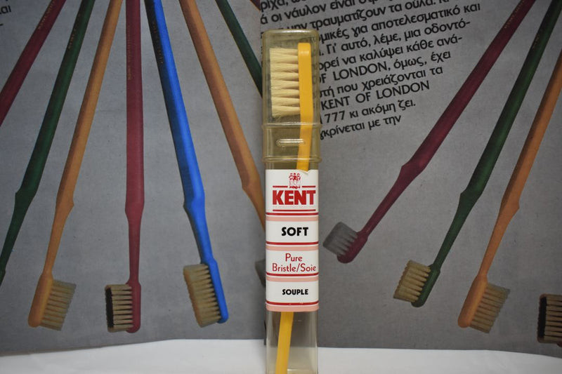 KENT OF LONDON ORIGINAL TOOTHBRUSH (SOFT) STRAIGHT TUFT PURE BRISTLE YELLOW COLOR (VERSION 1978) / ΟΔΟΝΤΟΒΟΥΡΤΣΑ ΜΕ ΙΣΙΕΣ ΚΑΙ ΑΥΘΕΝΤΙΚΕΣ ΤΡΙΧΕΣ (ΜΑΛΑΚΕΣ) ΧΡΩΜΑΤΟΣ  ΚΙΤΡΙΝΟΥ.