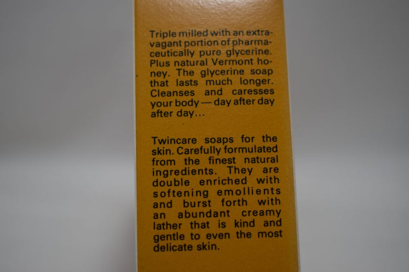 TWINCARE SOAP GLYCERINE AND HONEY FOR SKIN CARE CLEANSES MOISTURIZES NATURALLY (VERSION 1981) / Σαπούνι με Γλυκερίνη και Μέλι για την Περιποίηση του Δέρματος Καθαρίζει και Ενυδατώνει Φυσικά 100 g 3.5 OZ.