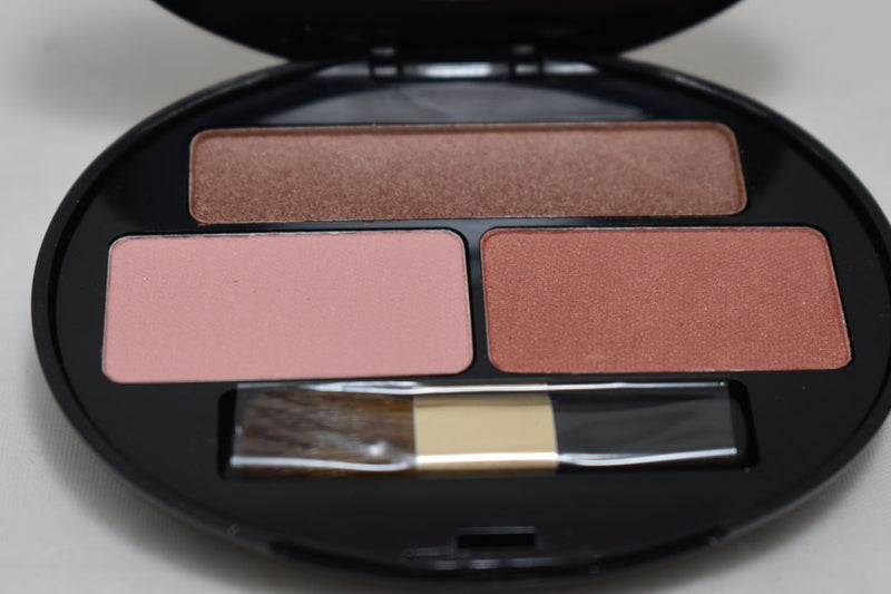 FASHION BAZAAR TWIN KIT MAKE-UP (0070) 6 EYE SHADOW SATIN + 2 BLUSH + 1 INDIAN EART / 6 ΣΚΙΕΣ ΜΑΤΙΩΝ 5 g + 2 ΡΟΥΖ 3 g + 1 ΠΟΥΔΡΑ ΙΝΔΙΚΗΣ ΓΗΣ 1,5 g.