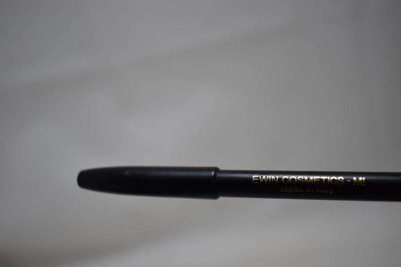 FASHION BAZAAR EYE PENCIL + PENCIL SHARPENER / Μολύβι Ματιών + Ξύστρα Μολυβιών, σε Απόχρωση (ELECTRIC BLUE - ΜΠΛΕ ΕΛΕΚΤΡΙΚ) 1.6 g.