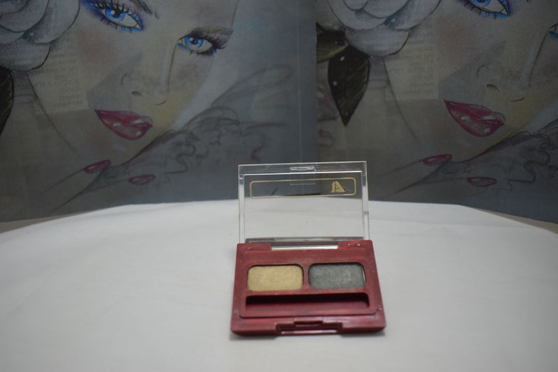 SEVENTEEN 17 COSMETICS CAKE EYE SHADOW DUO (No 2 GOLDEN - SMOKE GREEN) / Συμπαγής Διπλή Σκιά Ματιών -  (COLLECTION 2) -  Σε Απόχρωση (Χρυσαφί - Πράσινο της Ελιάς) 4 g.