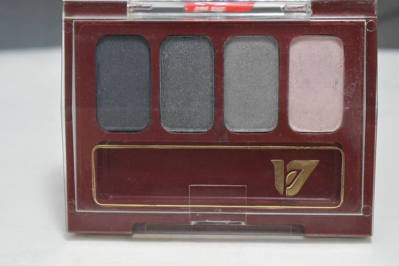 SEVENTEEN 17 COSMETICS CAKE EYE SHADOW 4 COLOUR SET   (PALETTES No 7 - SATIN GREY - BLUES) / Συμπαγής Τετραπλή Σκιά Ματιών -  (COLLECTION 7) -  Σε Απόχρωση (Γκρι Ανοικτό - Μολυβί - Γκρι Μεταλλικό - Ροζ) 8 g.