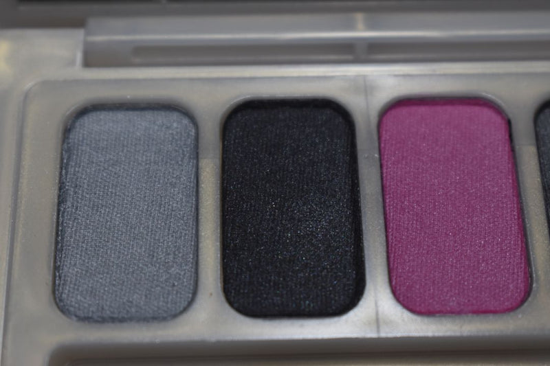 SEVENTEEN 17 COSMETICS CAKE EYESHADOW SUPER IRIDESCENT (PALETTE No 57 -  SMOKY) / Συμπαγής Τετραπλή Σκιά Ματιών, Σούπερ Ιριδίζουσα -  (COLLECTION 57) -  Σε Απόχρωση (Γκρι Ανοικτό - Γκρι Μολυβί - Ροζ - Γκρι Μεταλλικό) 8 g.