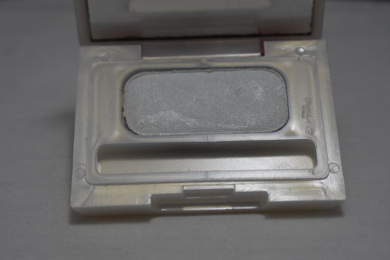 SEVENTEEN 17 COSMETICS CAKE EYESHADOW SUPER IRIDESCENT (No 11 - VELVET WHITE) / Συμπαγής  Σκιά Ματιών, Σούπερ Ιριδίζουσα -  (COLLECTION 11) -  Σε Απόχρωση (Απαλό Λευκό) 4 g.
