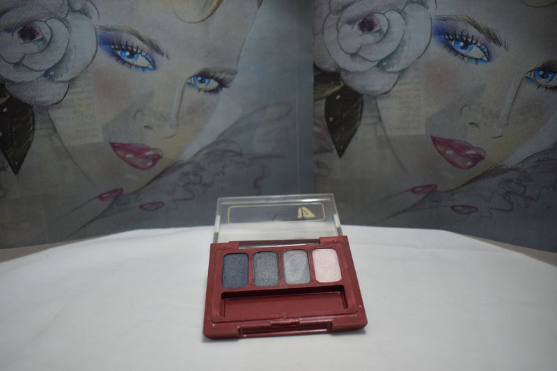 SEVENTEEN 17 COSMETICS CAKE EYE SHADOW 4 COLOUR SET   (PALETTES No 7 - SATIN GREY - BLUES) / Συμπαγής Τετραπλή Σκιά Ματιών -  (COLLECTION 7) -  Σε Απόχρωση (Γκρι Ανοικτό - Μολυβί - Γκρι Μεταλλικό - Ροζ) 8 g.